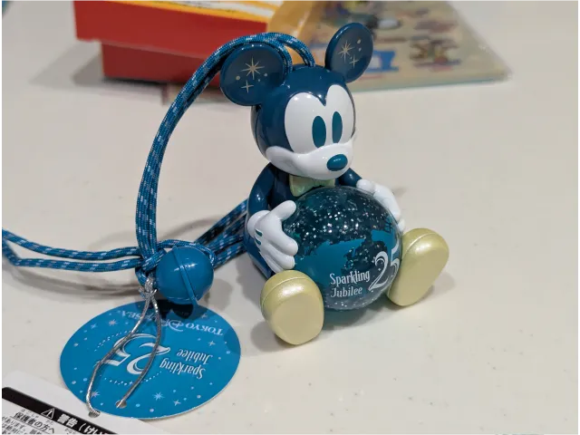 ミッキーのペンダント型光るおもちゃ（スパークリング・ジュビリー）