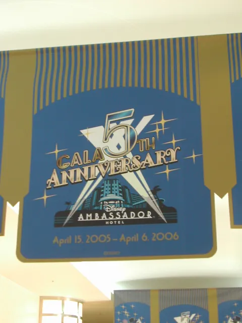 GALA 5th Anniversary装飾旗(ディズニーアンバサダーホテル)