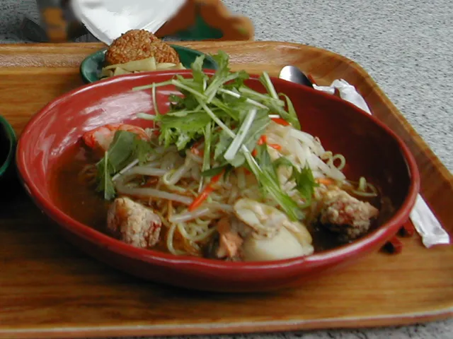 焼きおにぎり付き涼麺(チャイナボイジャー)