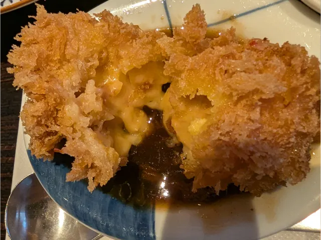 駿河湾産 桜えびのクリームコロッケ 断面（とんかつ 和幸）