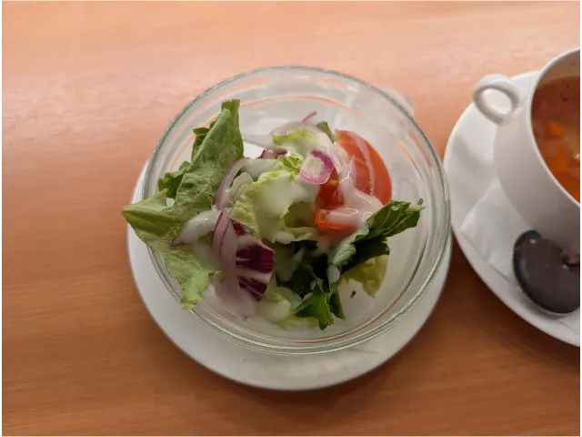 セットのミニサラダ（カフェ・トレイル＆トラック）