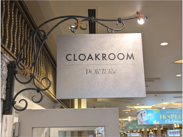 看板(CLOAKROOM by PORTER)