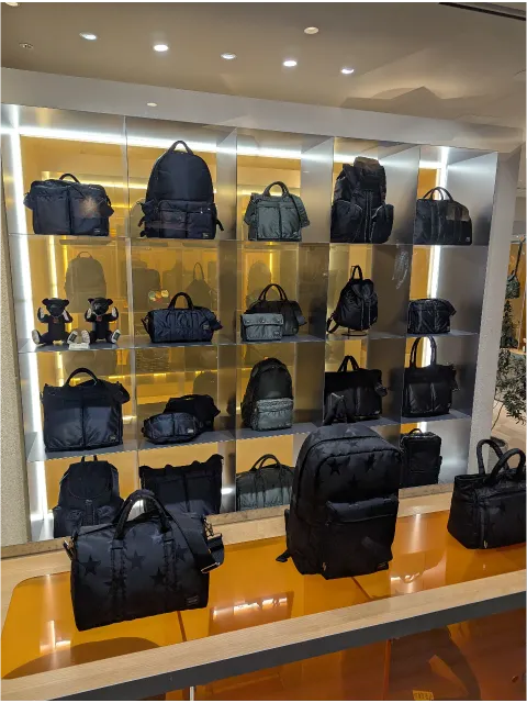 店内外観（CLOAKROOM by PORTER）
