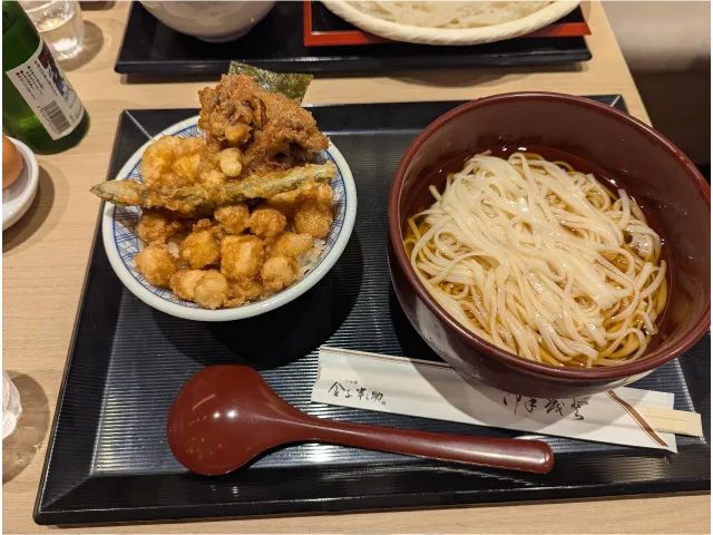 稲庭うどん 冷ぶっかけと天ばら飯(日本橋 稲庭うどんと丼めし 金子半之助)