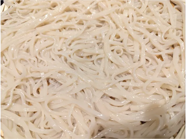 稲庭うどん ざるアップ(日本橋 稲庭うどんと丼めし 金子半之助)