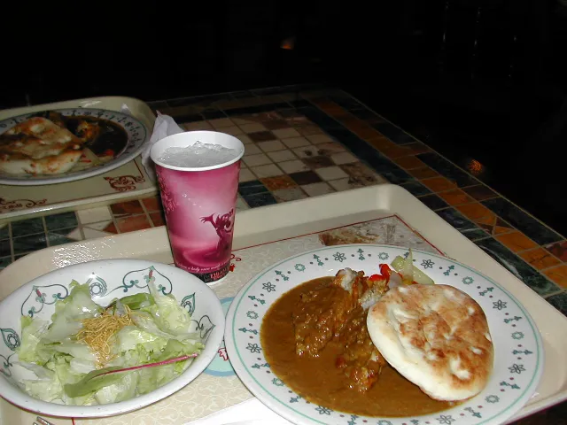 カレーのセット、ナン付き(カスバ・フードコート)