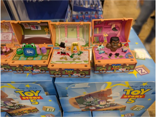 トイ・ストーリー5 宝箱グッズ(Disney THE MARKET 2026)